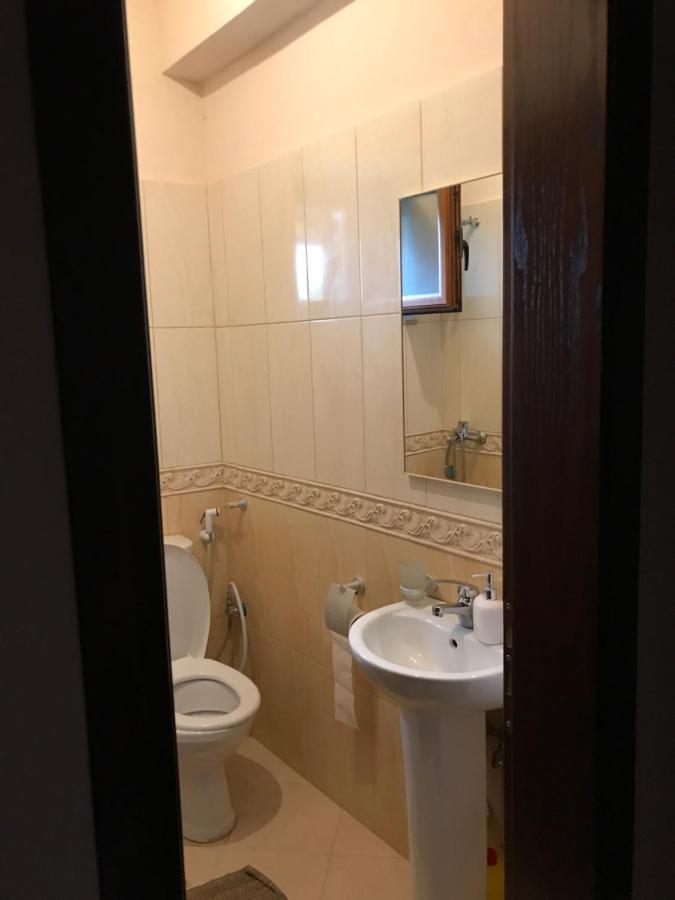 Albergue Bujtina Hader Xhebro Tepelene Exterior foto