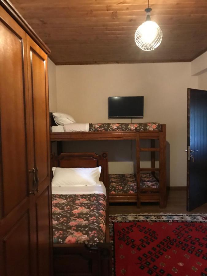 Albergue Bujtina Hader Xhebro Tepelene Exterior foto