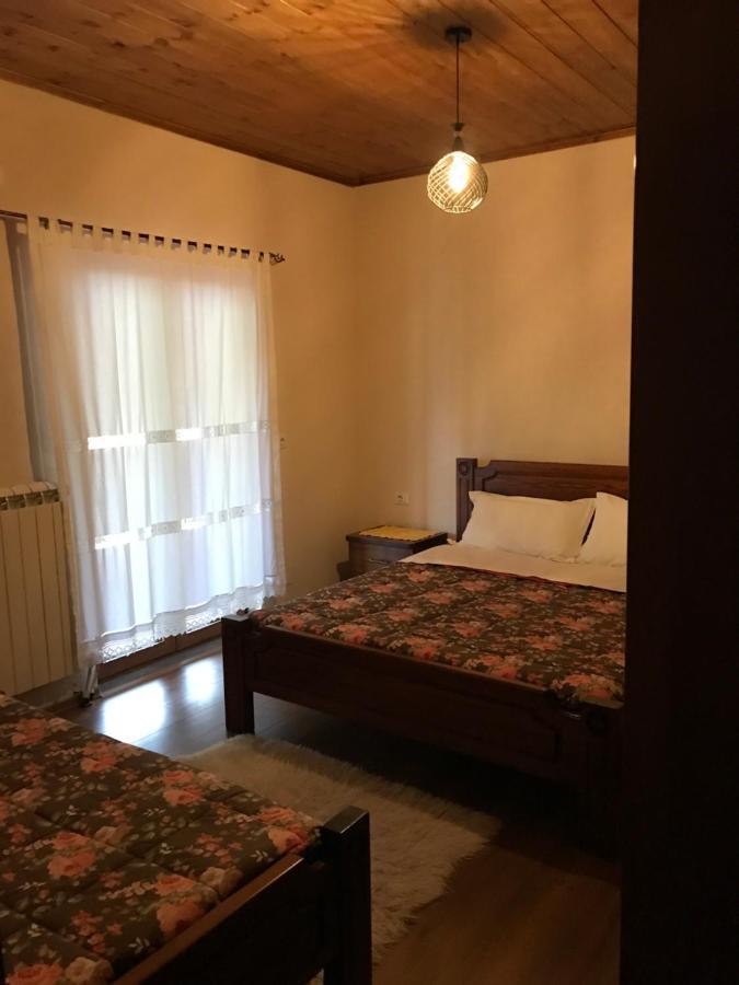 Albergue Bujtina Hader Xhebro Tepelene Exterior foto