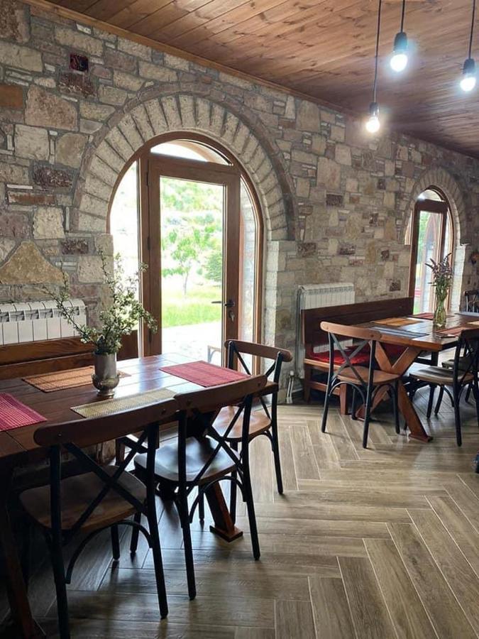 Albergue Bujtina Hader Xhebro Tepelene Exterior foto